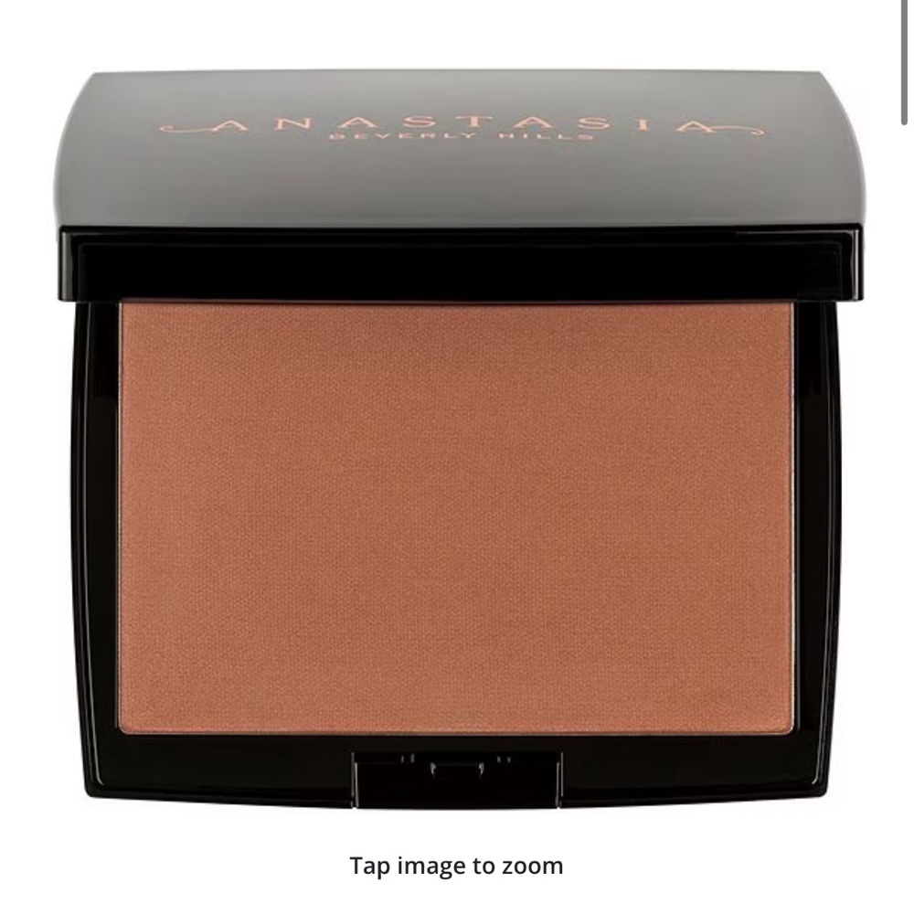 NWT Anastasia Beverly Hills Bronzer in shade Cappuccino